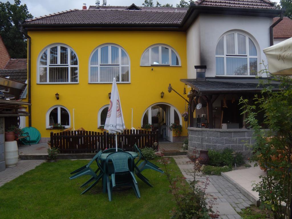 Penzion U Urbanu Nemcice  Exteriör bild